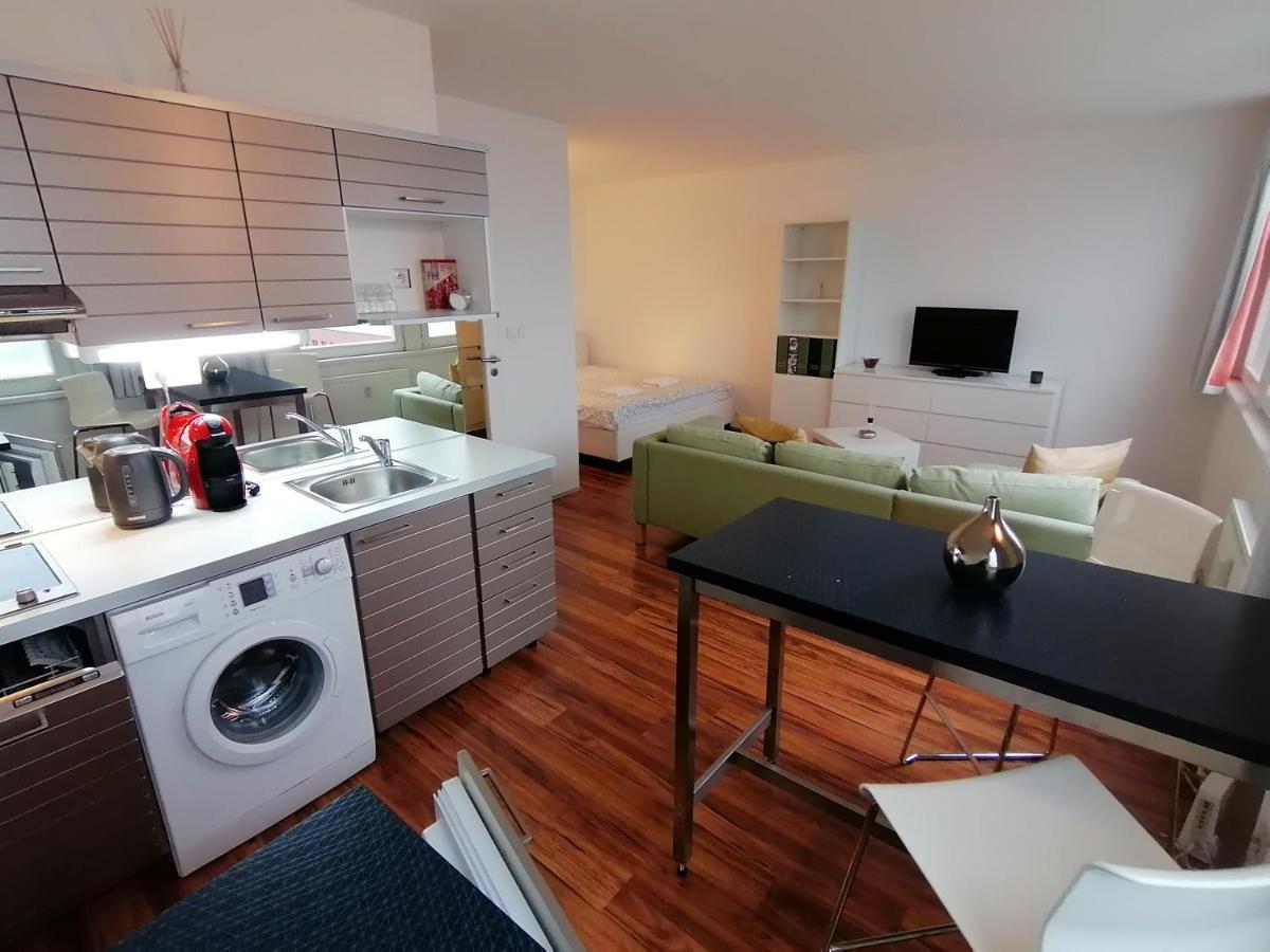 Golden Family Apartments Prague Luaran gambar