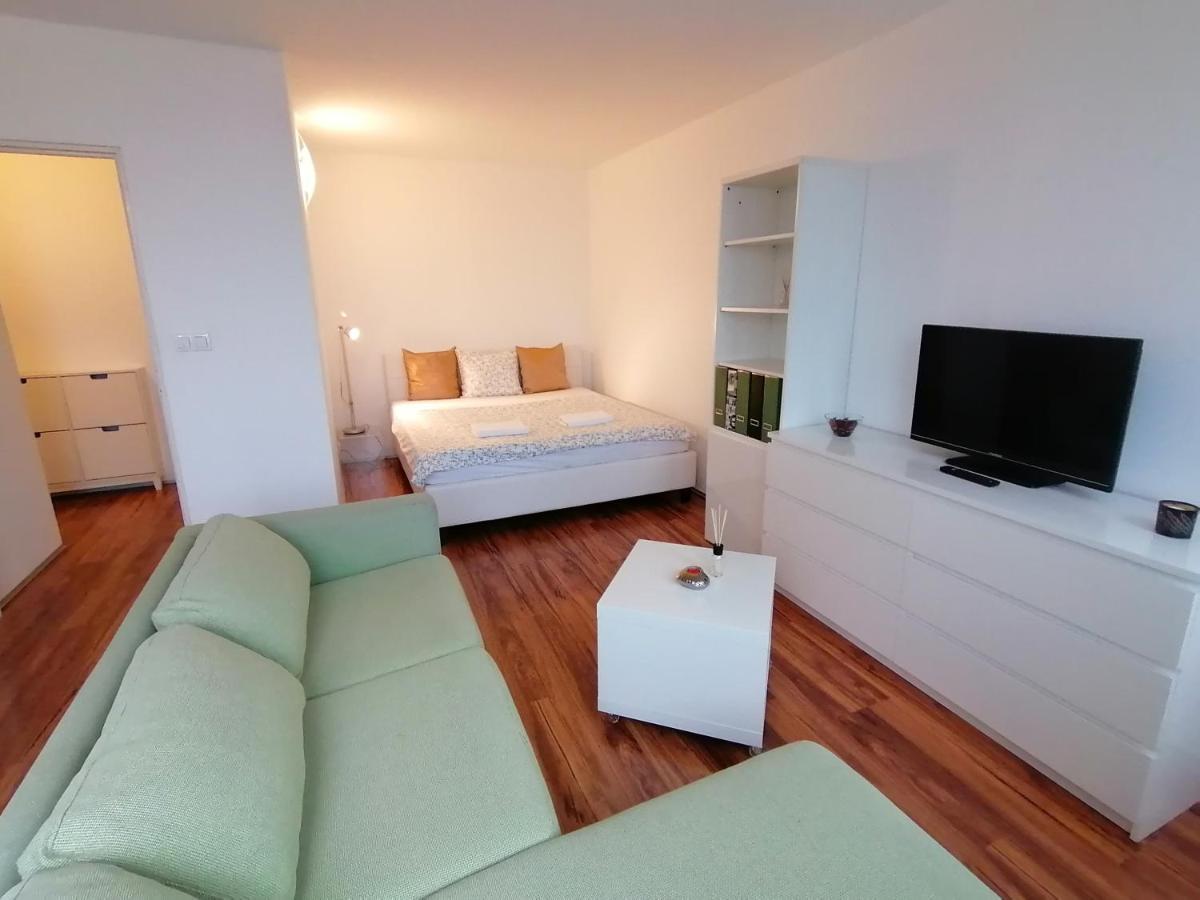 Golden Family Apartments Prague Luaran gambar