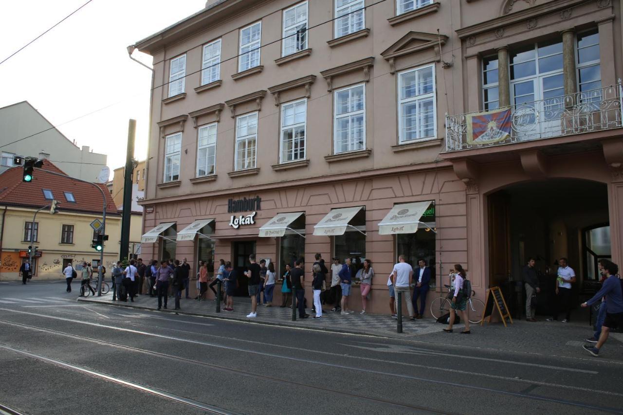 Golden Family Apartments Prague Luaran gambar